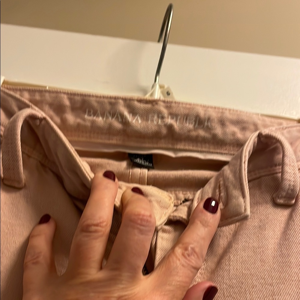 Banana Republic Women’s dusty rose jeans.